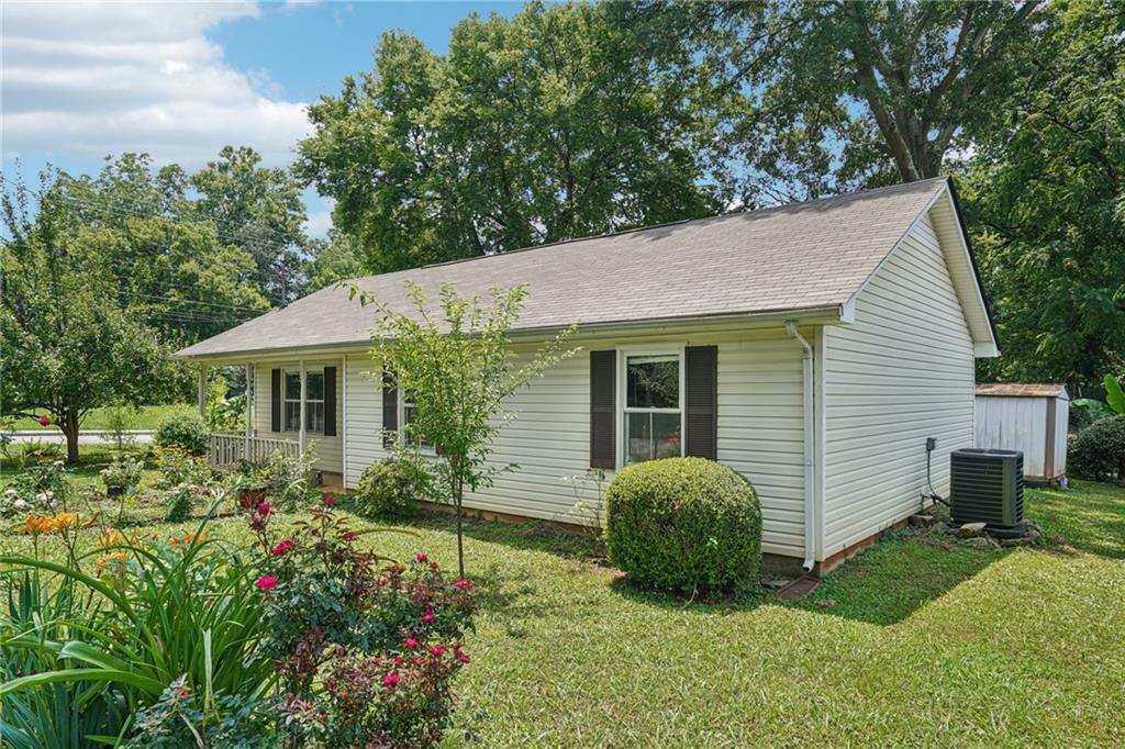 Property Photo: 302 Douglas Street GA 30120
