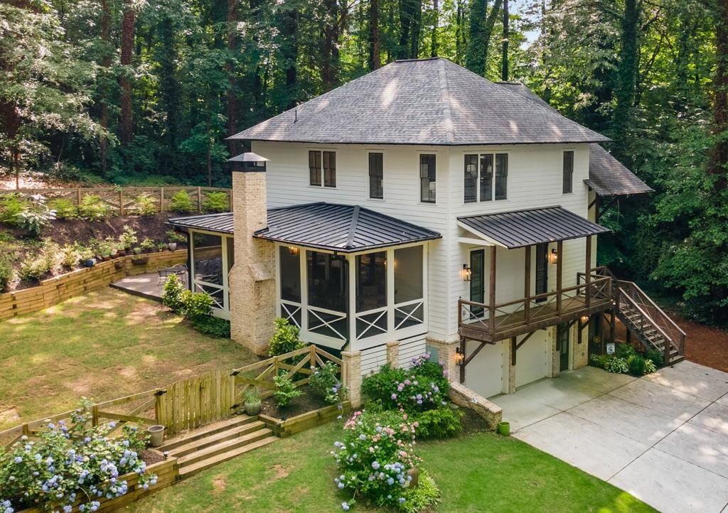 Property Photo:  1461 Bubbling Creek Road NE  GA 30319 