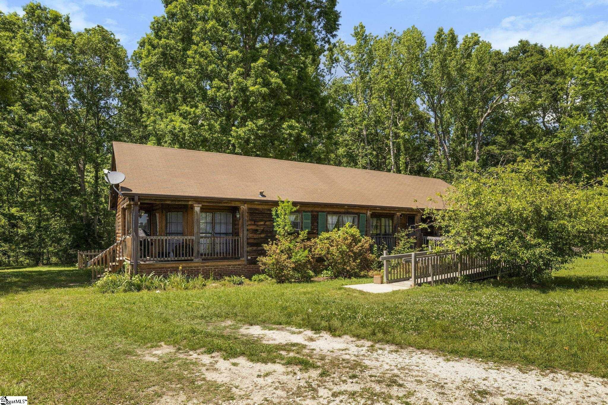Property Photo: 378 Durbin Meadows Road SC 29644