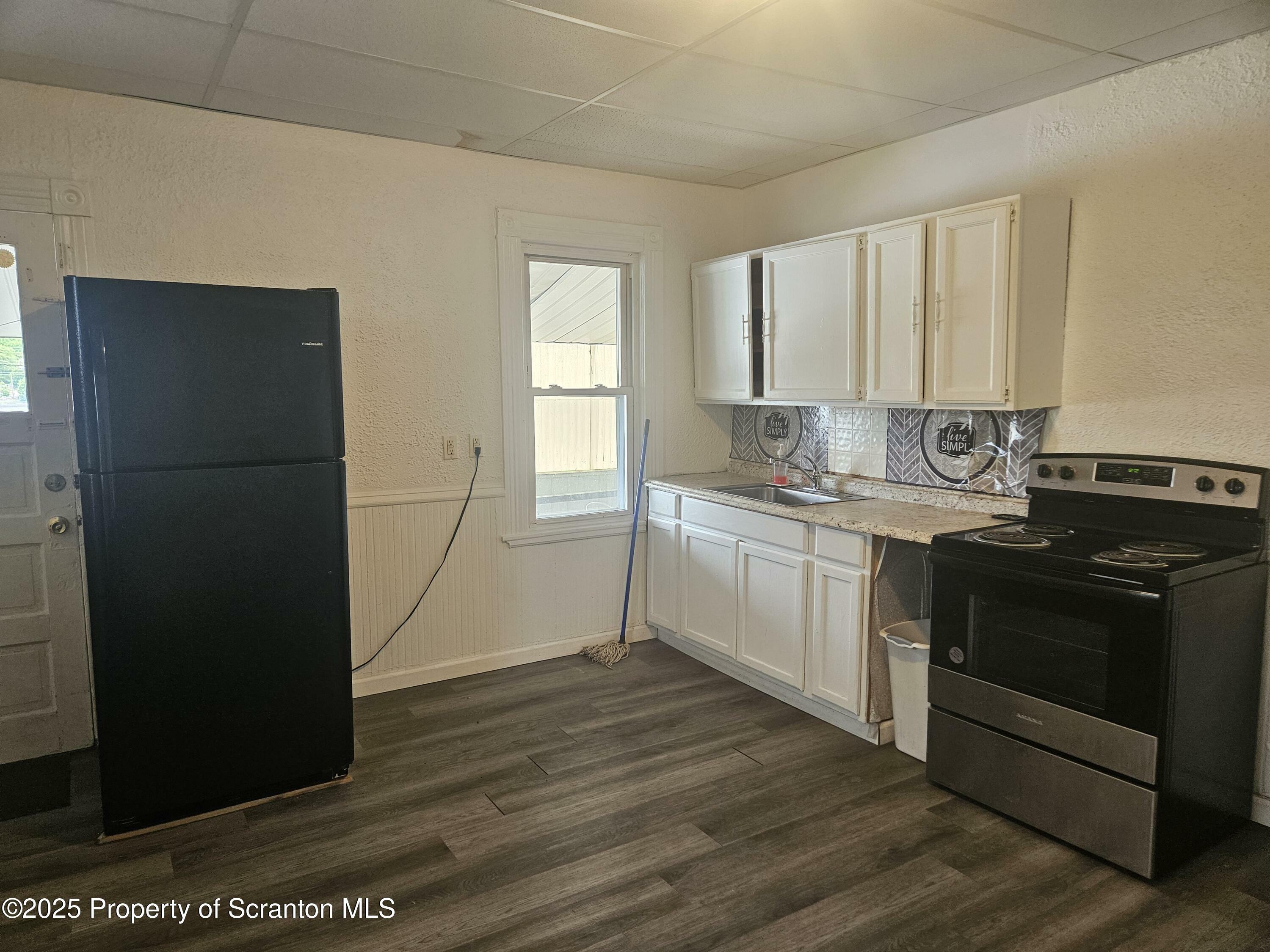 Property Photo: 715 Moosic Street 3 PA 18505