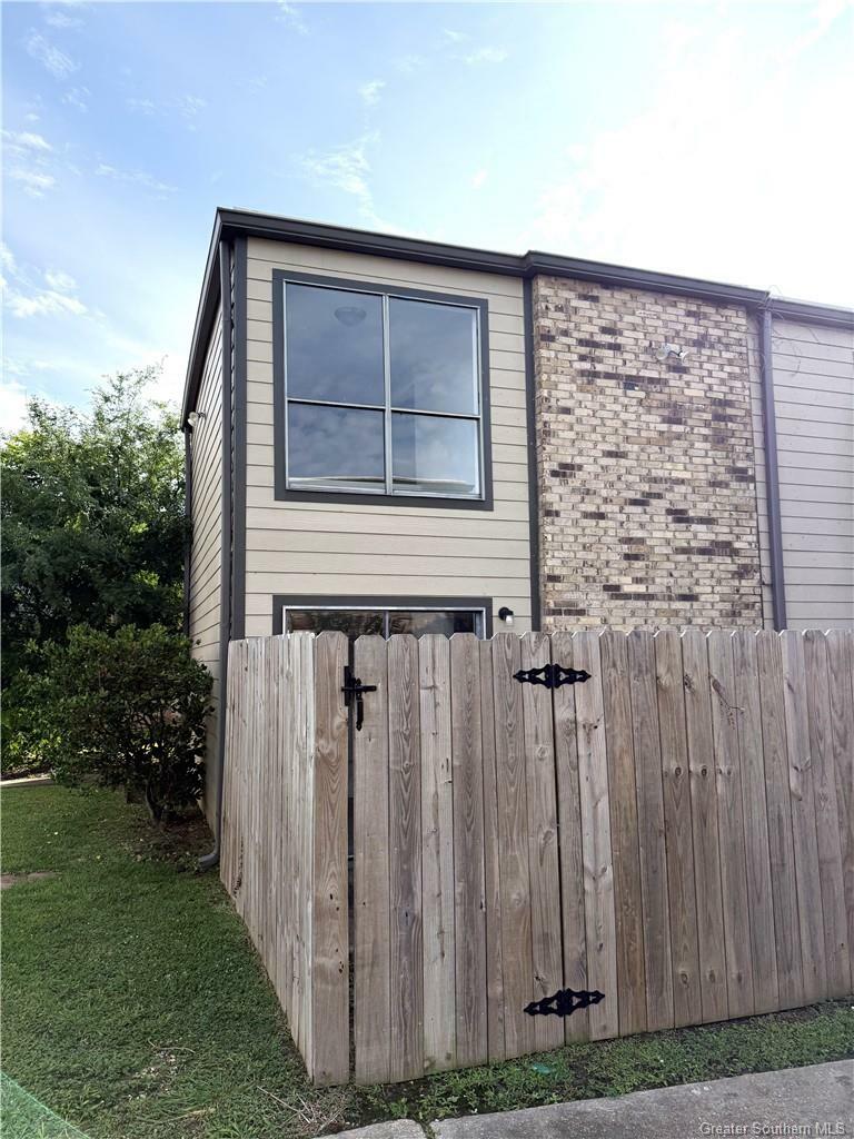 Property Photo:  1020 W McNeese Street 7I  LA 70605 