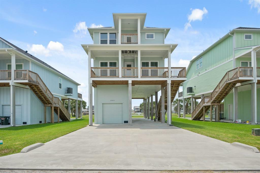 22823 Cuadro Street  Galveston TX 77554 photo