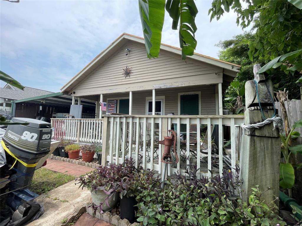 Property Photo: 5510 Avenue R TX 77551