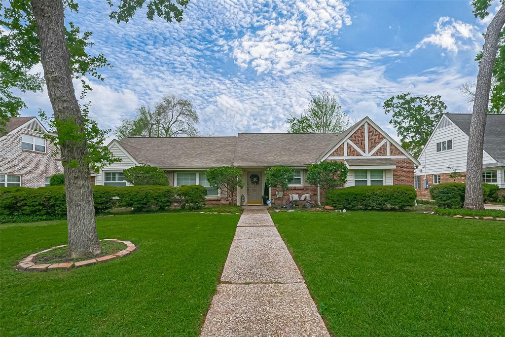 Property Photo: 330 N Wilcrest Drive TX 77079