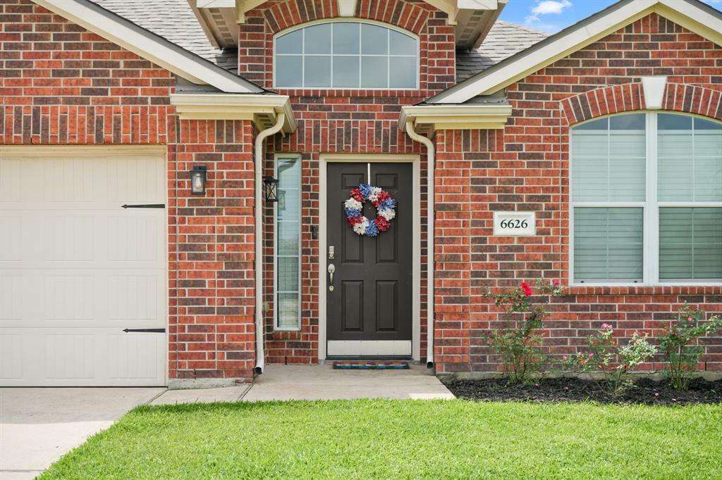 Property Photo: 6626 Poplar Rose Court TX 77469