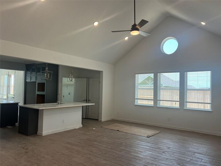 Property Photo: 1350 Imperial Ranch Way TX 77535