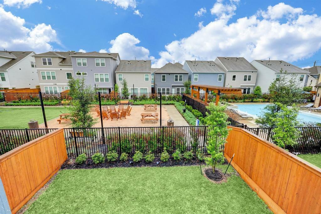 10920 Keaton Landing Drive  Houston TX 77043 photo
