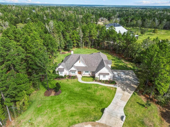 Property Photo: 7519 Bingham Drive TX 77316
