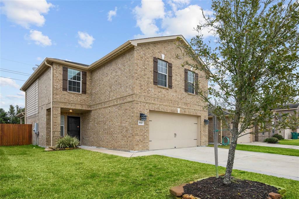 Property Photo: 1843 Garnet Breeze Drive TX 77583