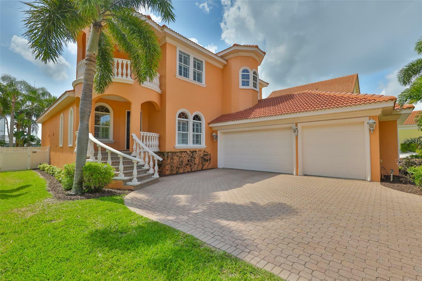 Property Photo:  920 Symphony Isles Boulevard  FL 33572 