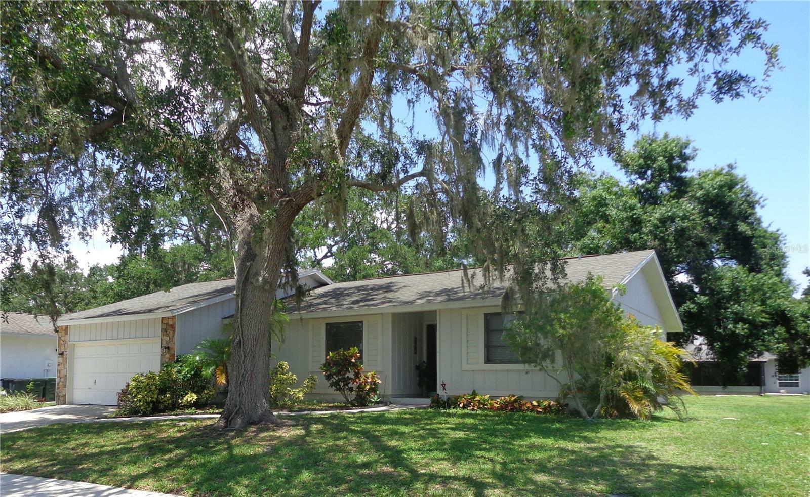 Property Photo: 2475 Wood Oak Drive FL 34232