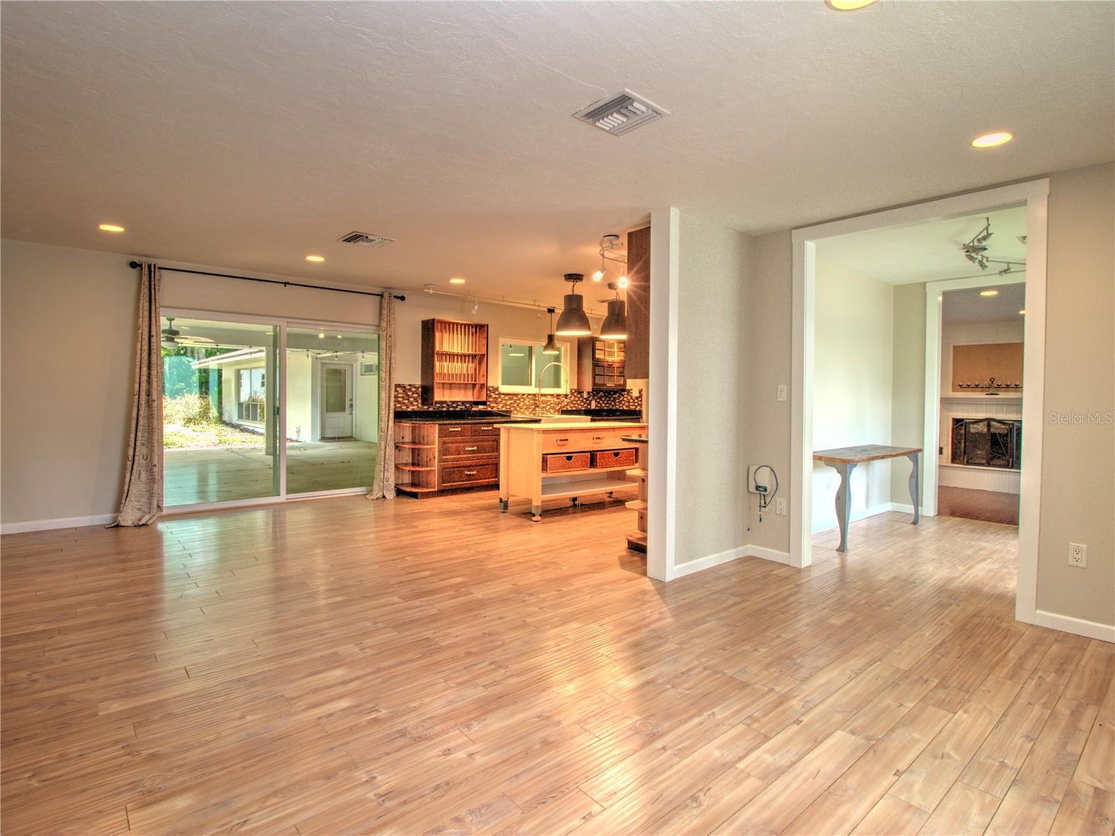 Property Photo: 1610 SE 22nd Avenue FL 34471