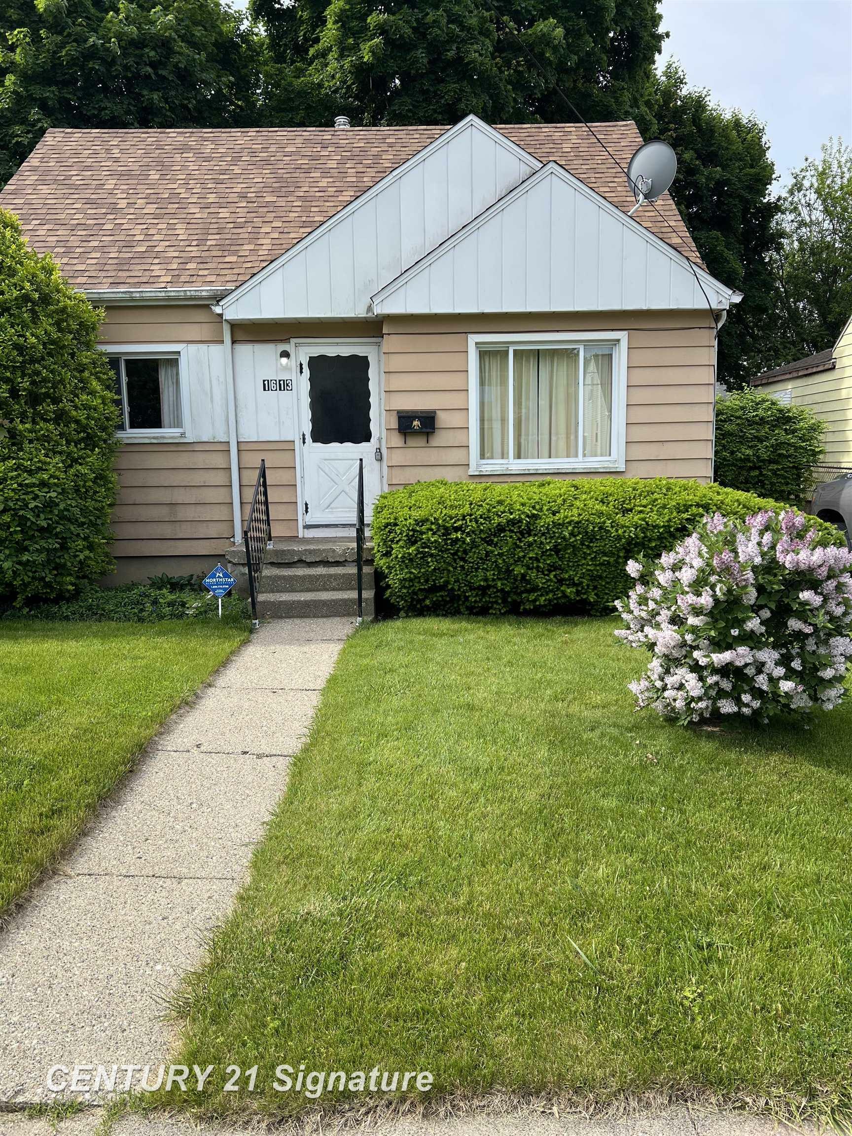 Property Photo: 1613 Waldman Avenue MI 48507