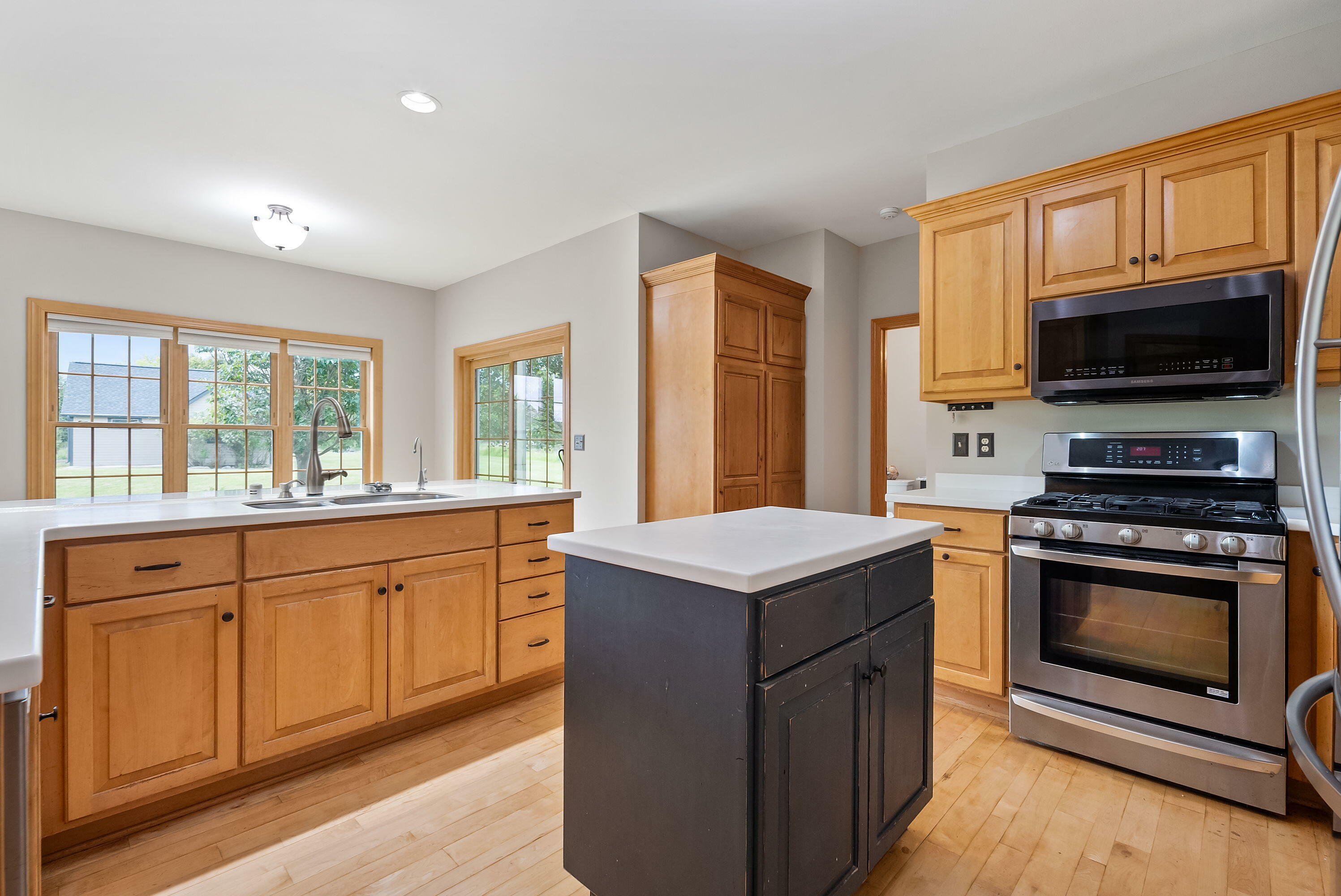 Property Photo: 1629 Swallow Dr WI 53024