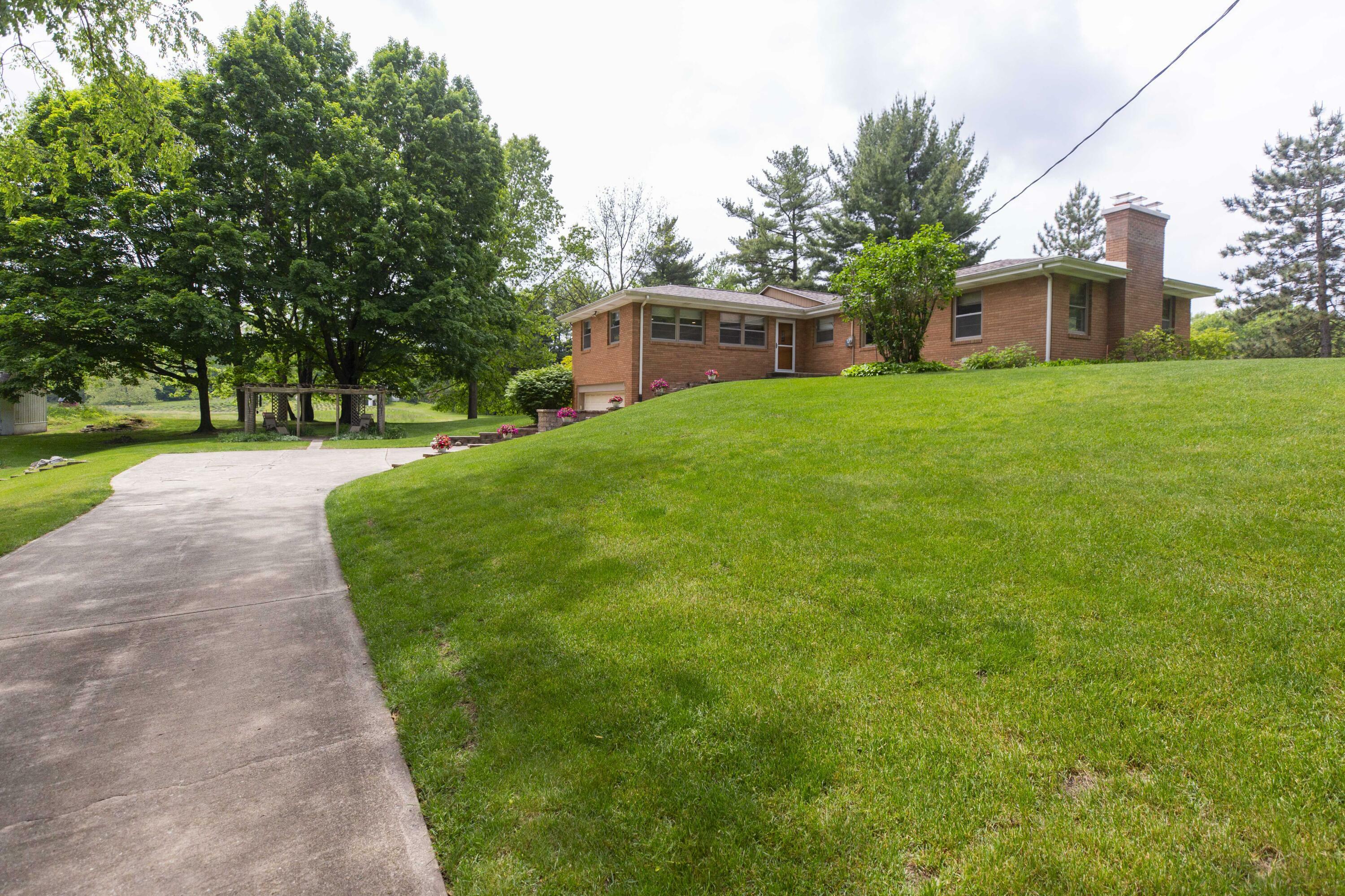 Property Photo: 2080 Harrah Road MI 49120