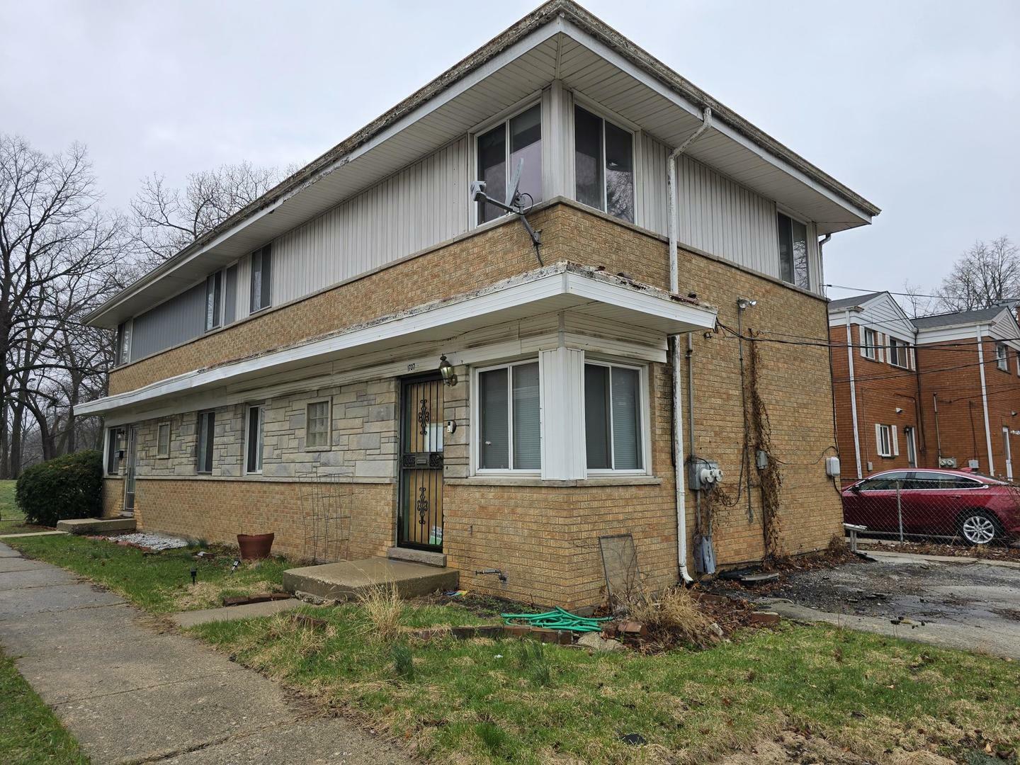 1737 McDaniel Avenue B  Evanston IL 60201 photo
