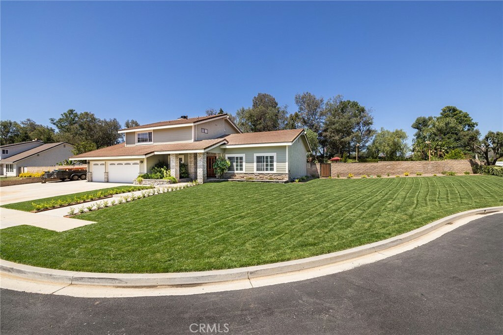 Property Photo:  469 Grinnel Court  CA 93065 