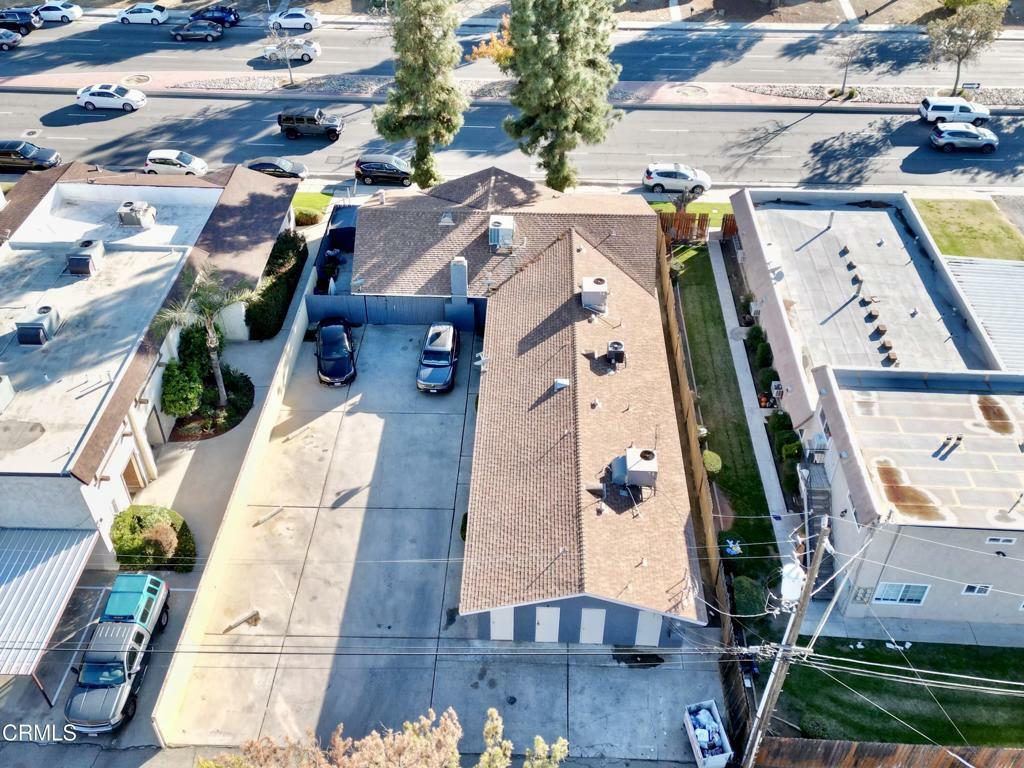 Property Photo: 3840 White Lane CA 93309