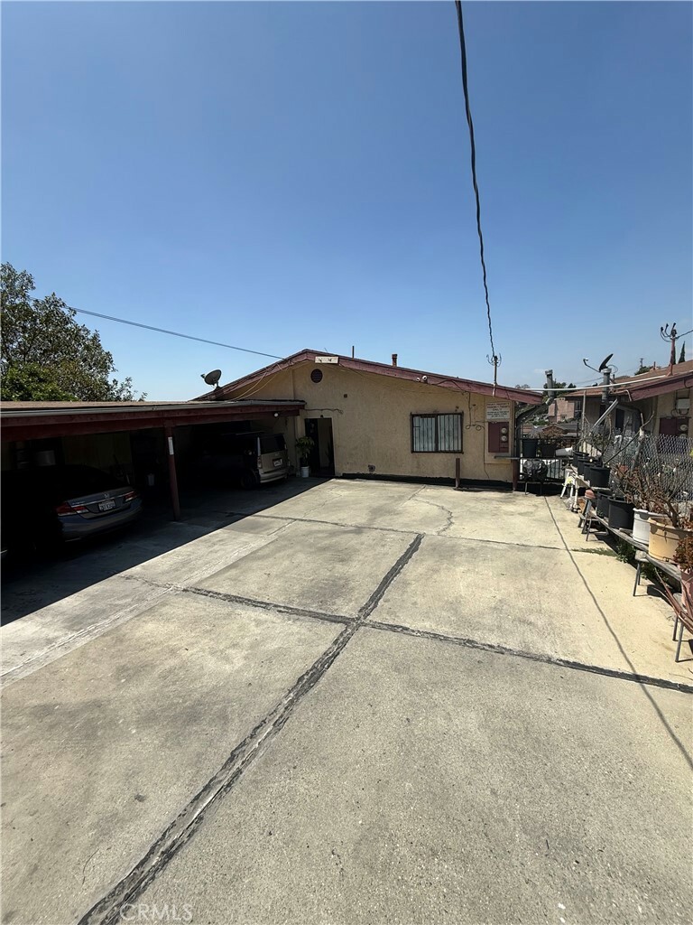Property Photo: 1087 S Rowan Avenue CA 90023
