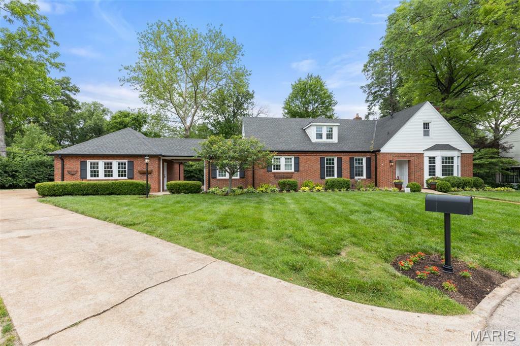Property Photo: 5 Laymont Court MO 63117