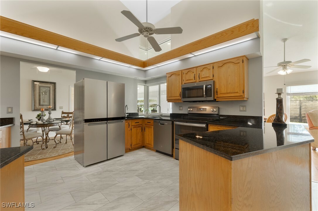 Property Photo: 112 Bordeaux Circle FL 34112
