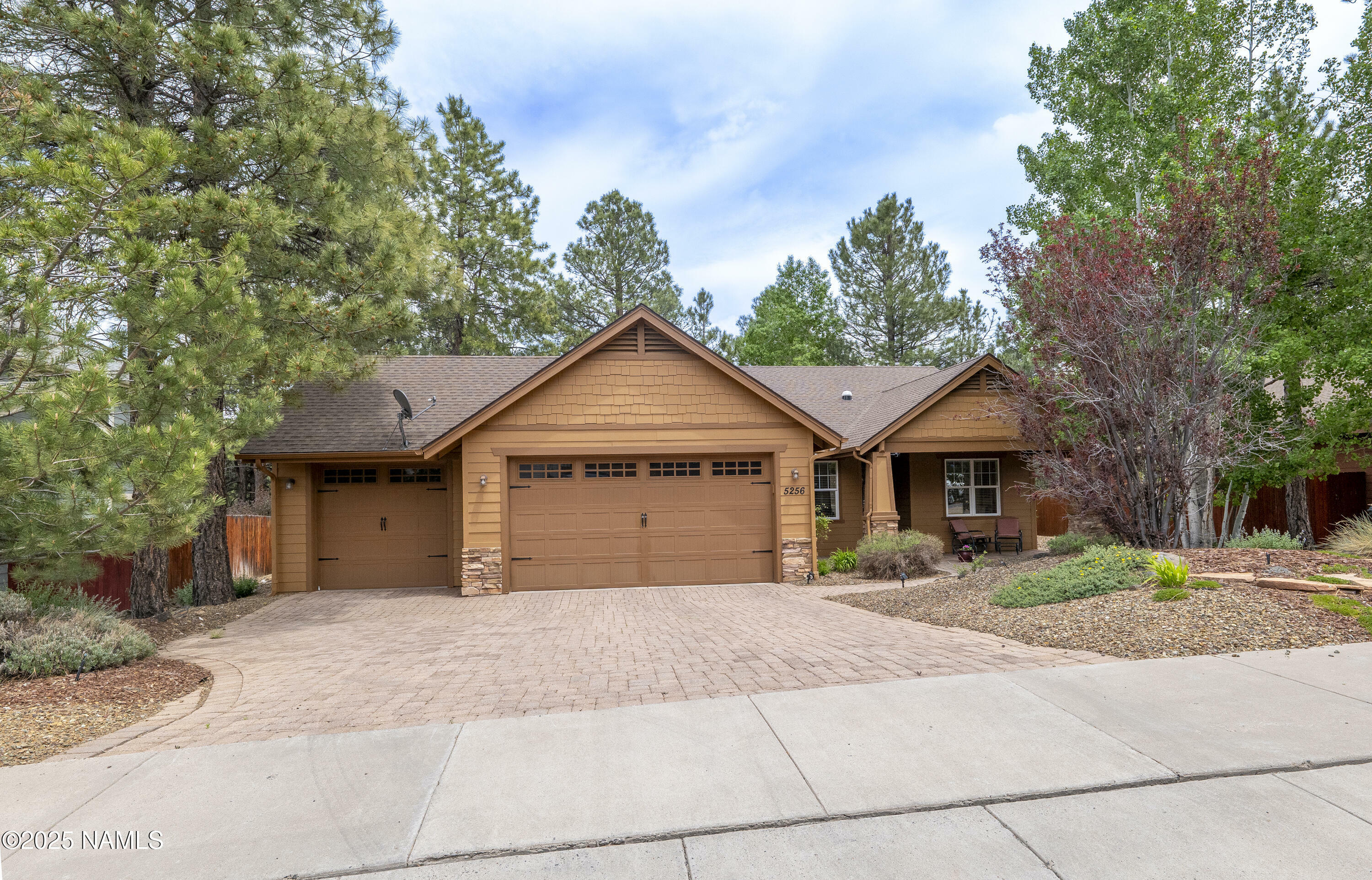 Property Photo: 5256 S Azurite Trail AZ 86005