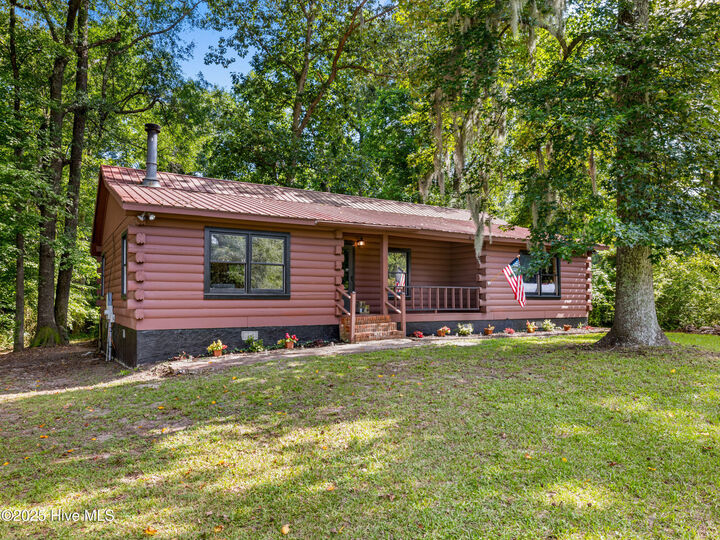 Property Photo: 210 Edgewood Drive NC 28546