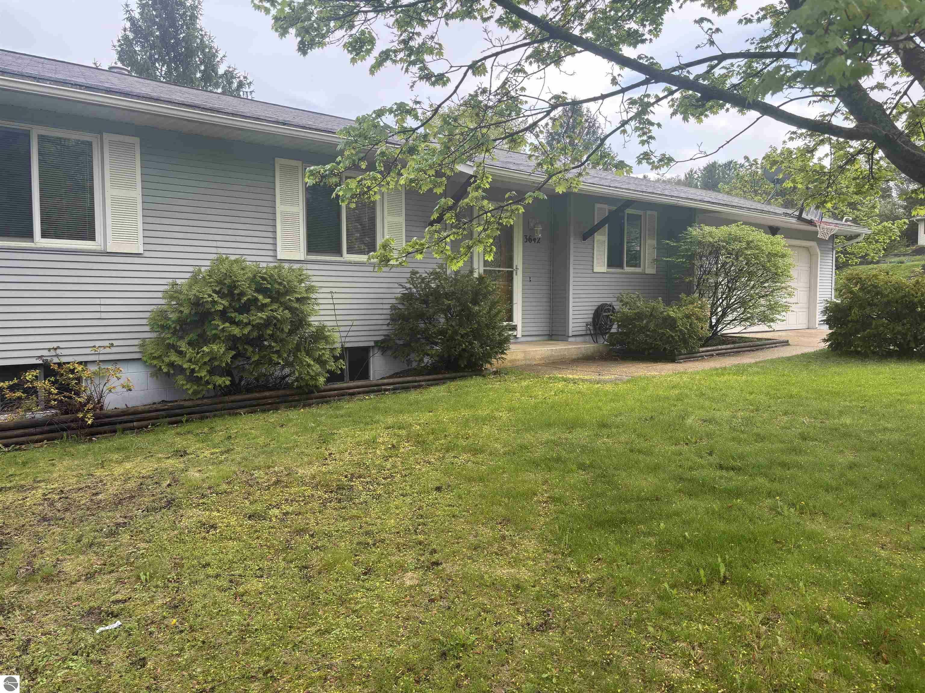 3642 Orchard View  Traverse City MI 49684 photo