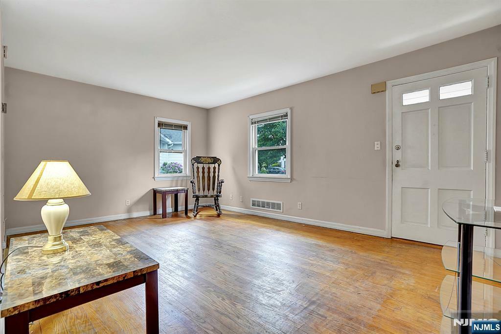 Property Photo: 32 Knoll Place NJ 07012