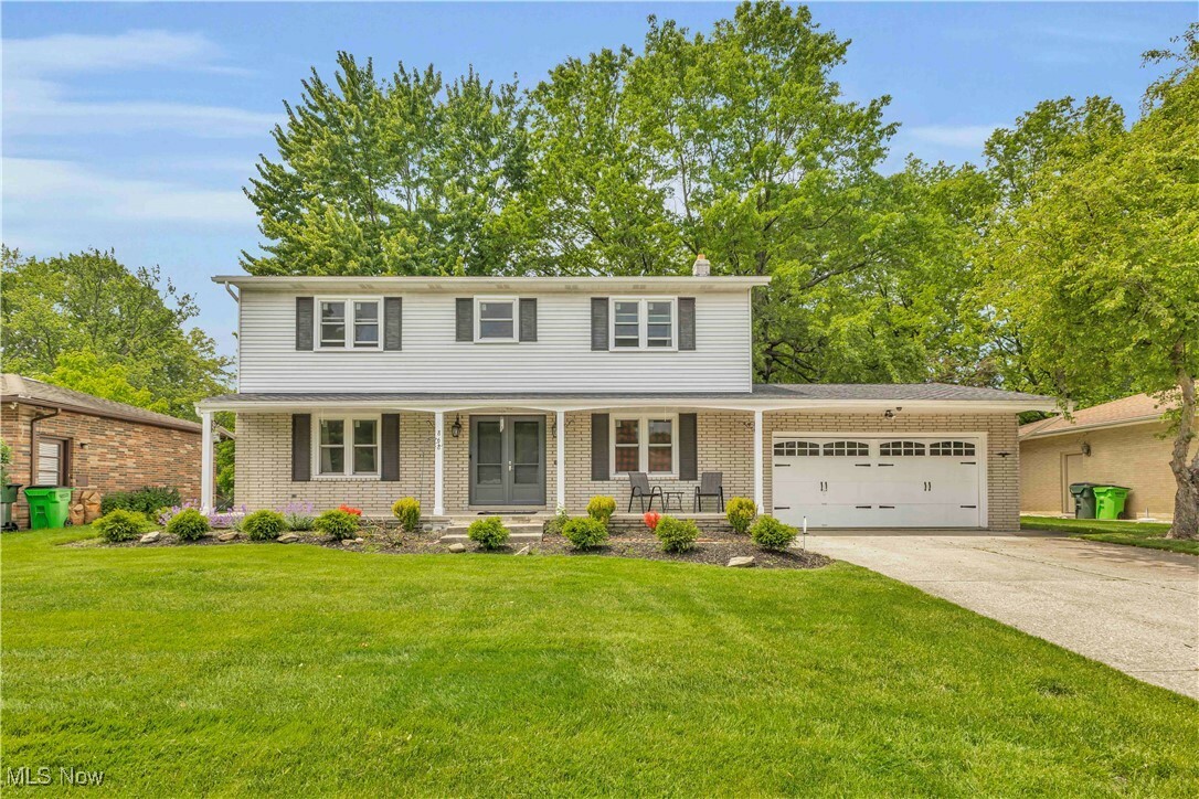 Property Photo: 868 King George Boulevard OH 44121