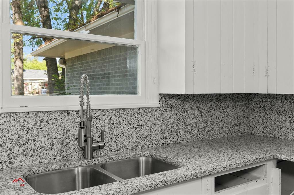 Property Photo:  1307 Ash Lane  TX 75662 