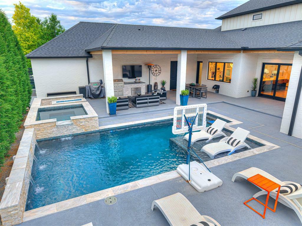Property Photo: 15825 Lacebark Lane OK 73013