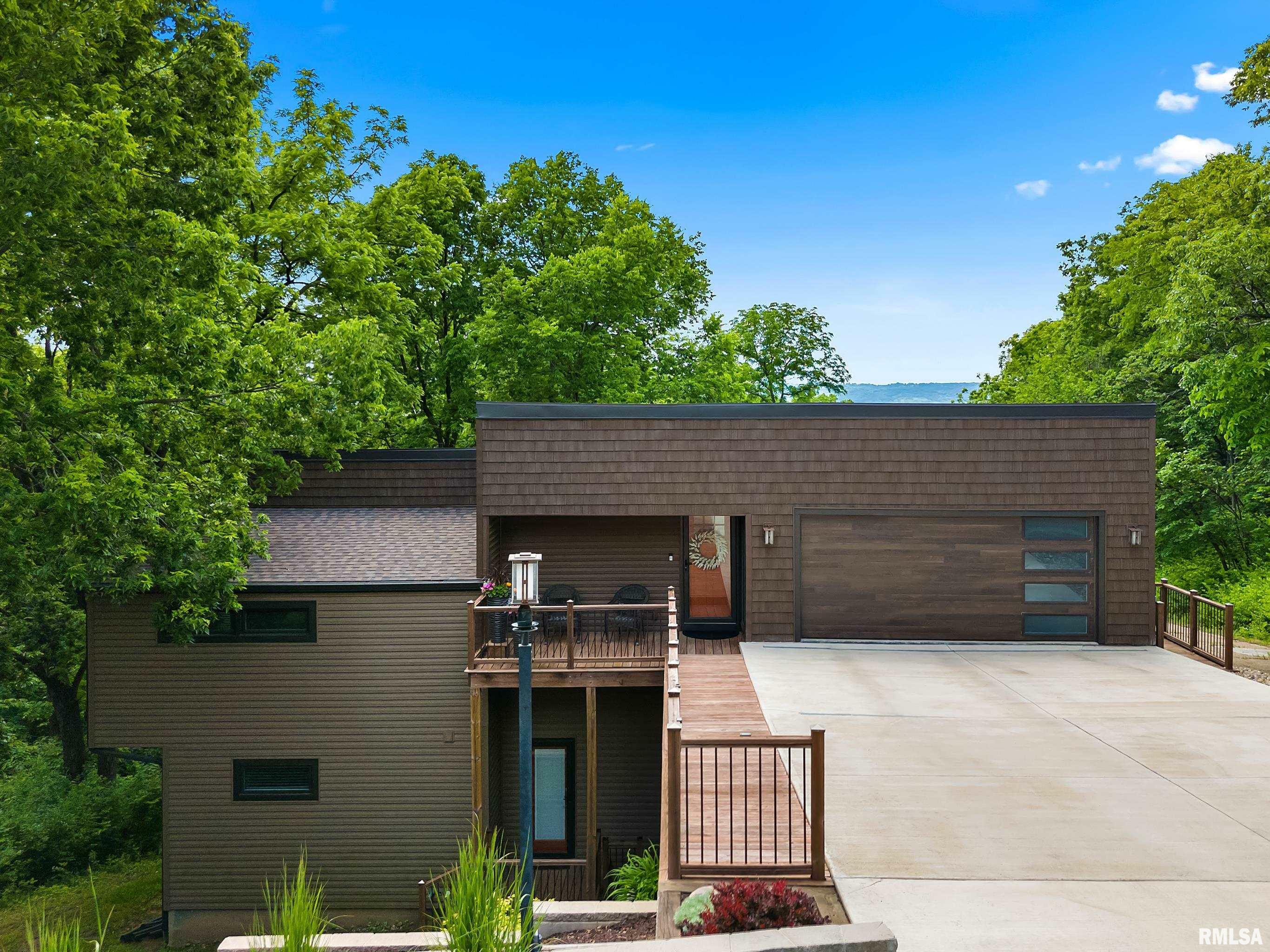 Property Photo: 179 E South Lakeview Drive IL 61611