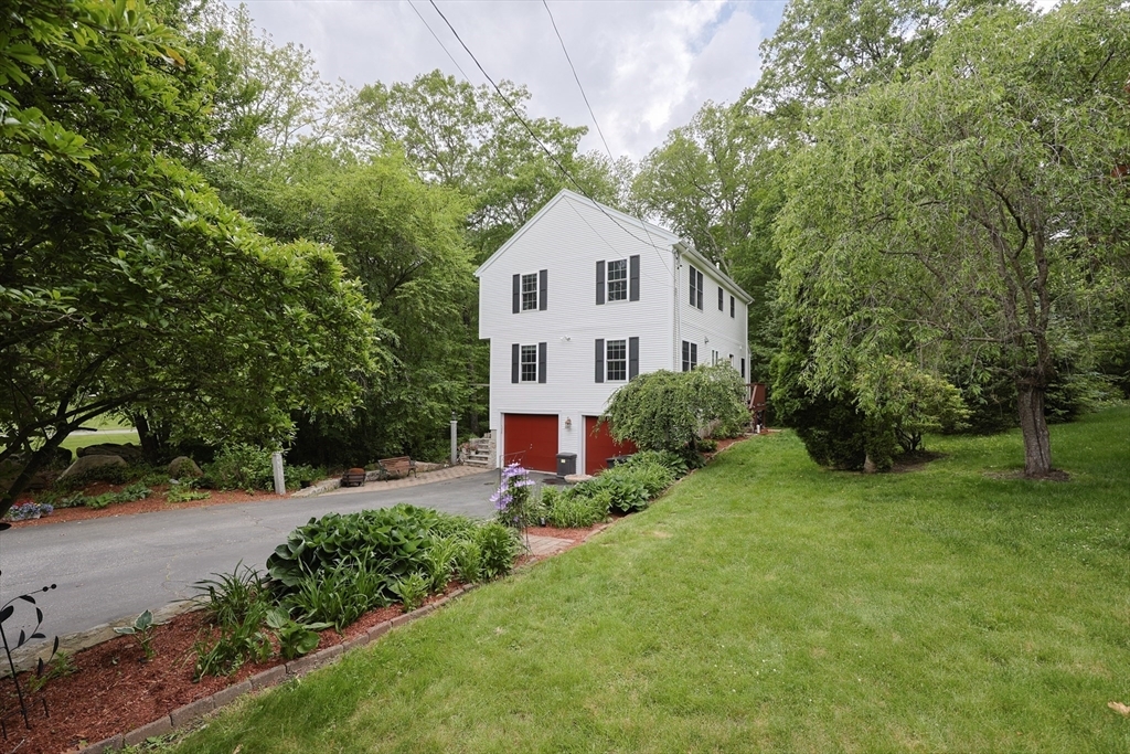 Property Photo: 11 Dianne Ln MA 01721