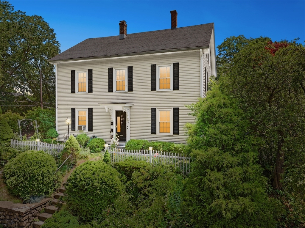 Property Photo:  85 Everett St  MA 01550 