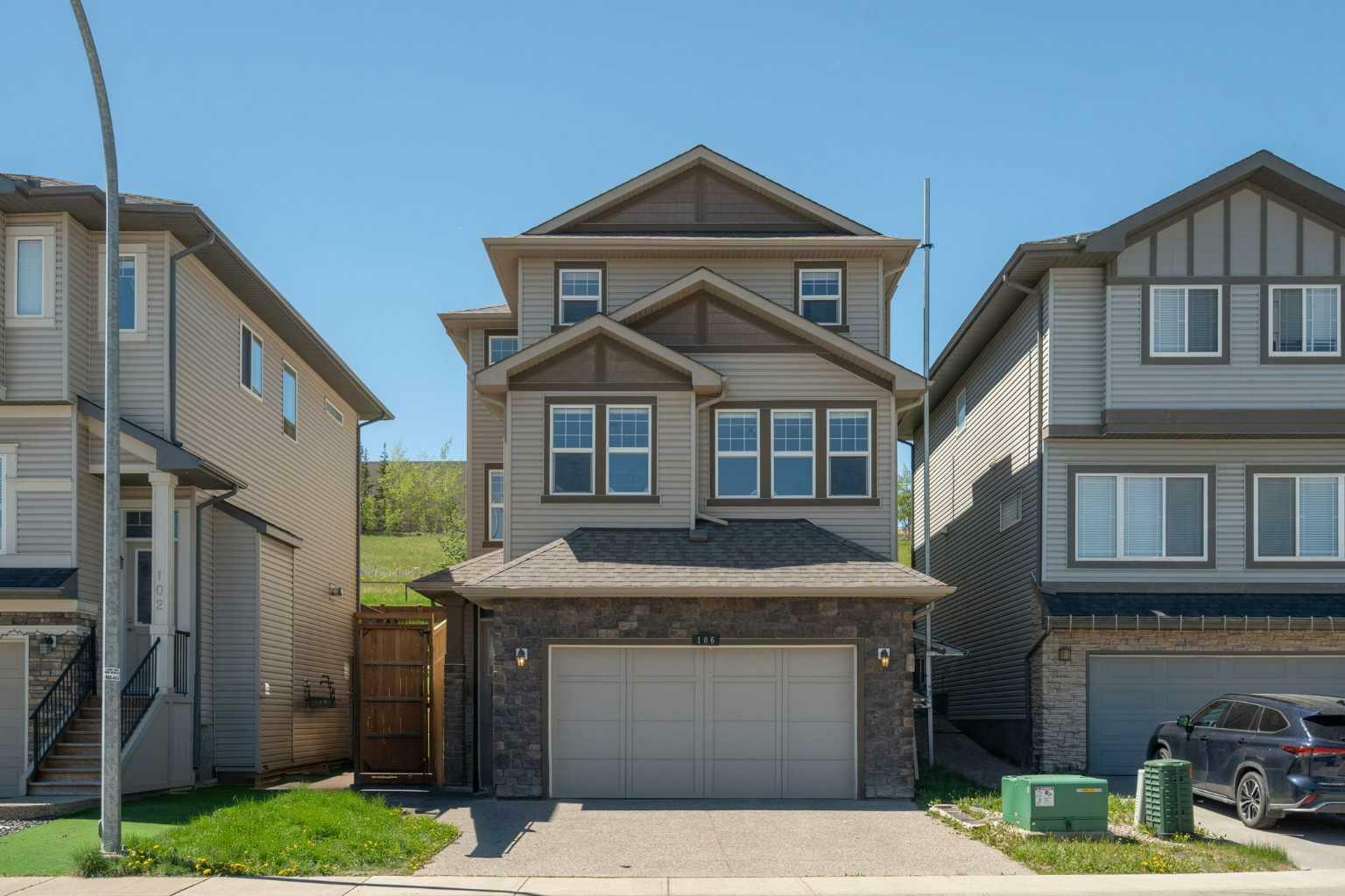 Property Photo: 106 Sherwood Mount NW AB T3R 0G5