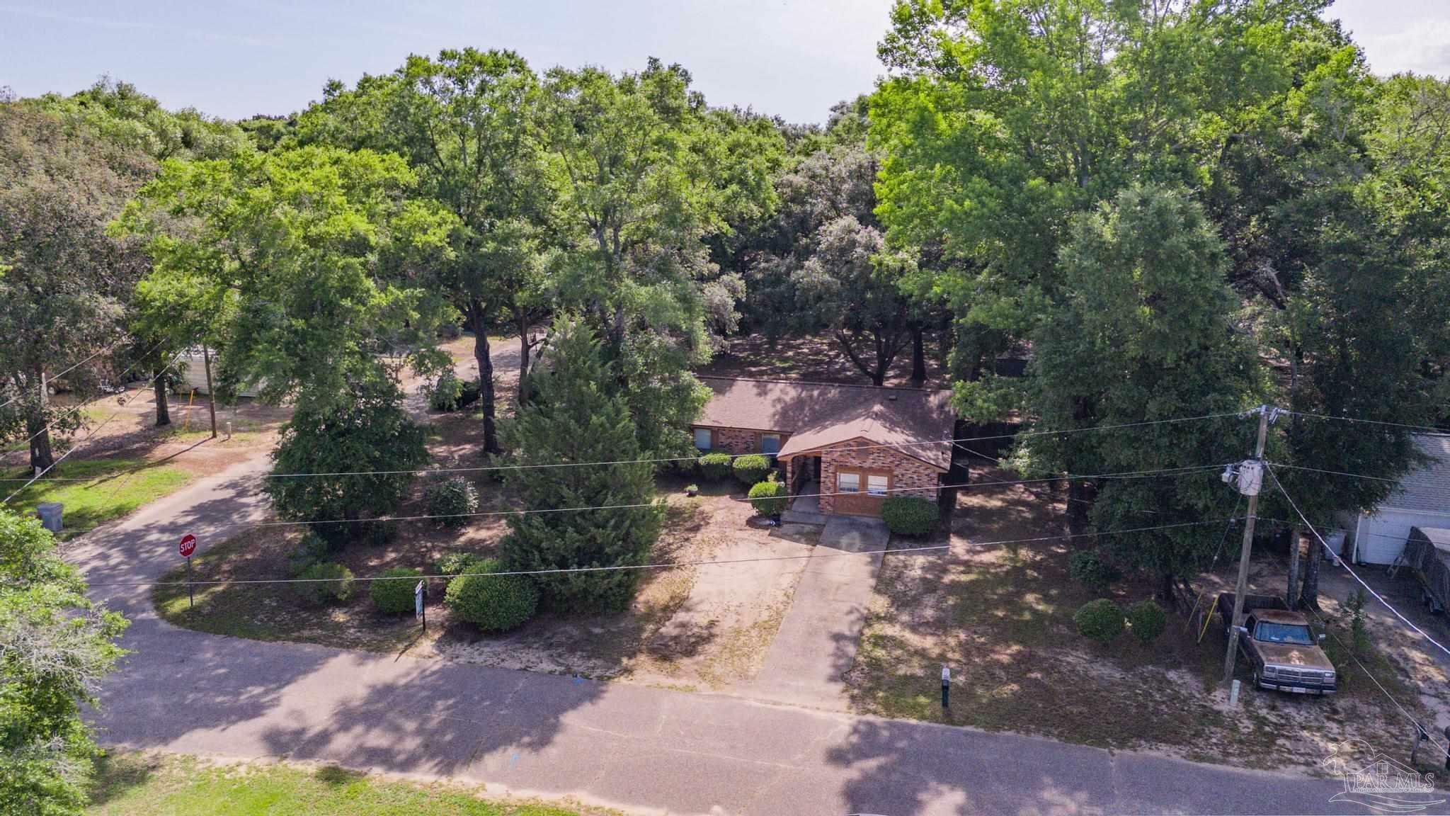 Property Photo: 4256 Seminole Trl FL 32583
