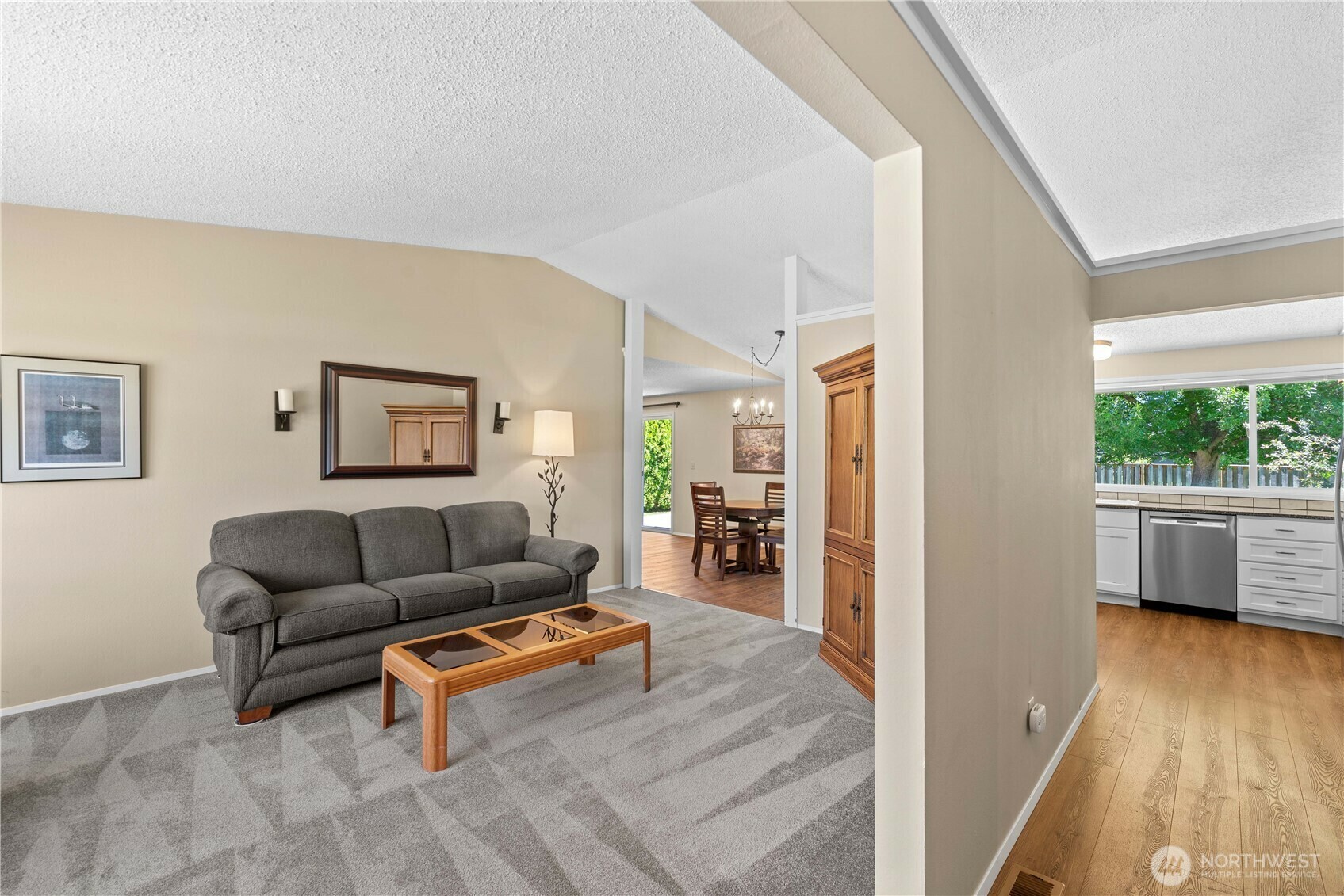 Property Photo: 1425 Poplar Avenue WA 98801