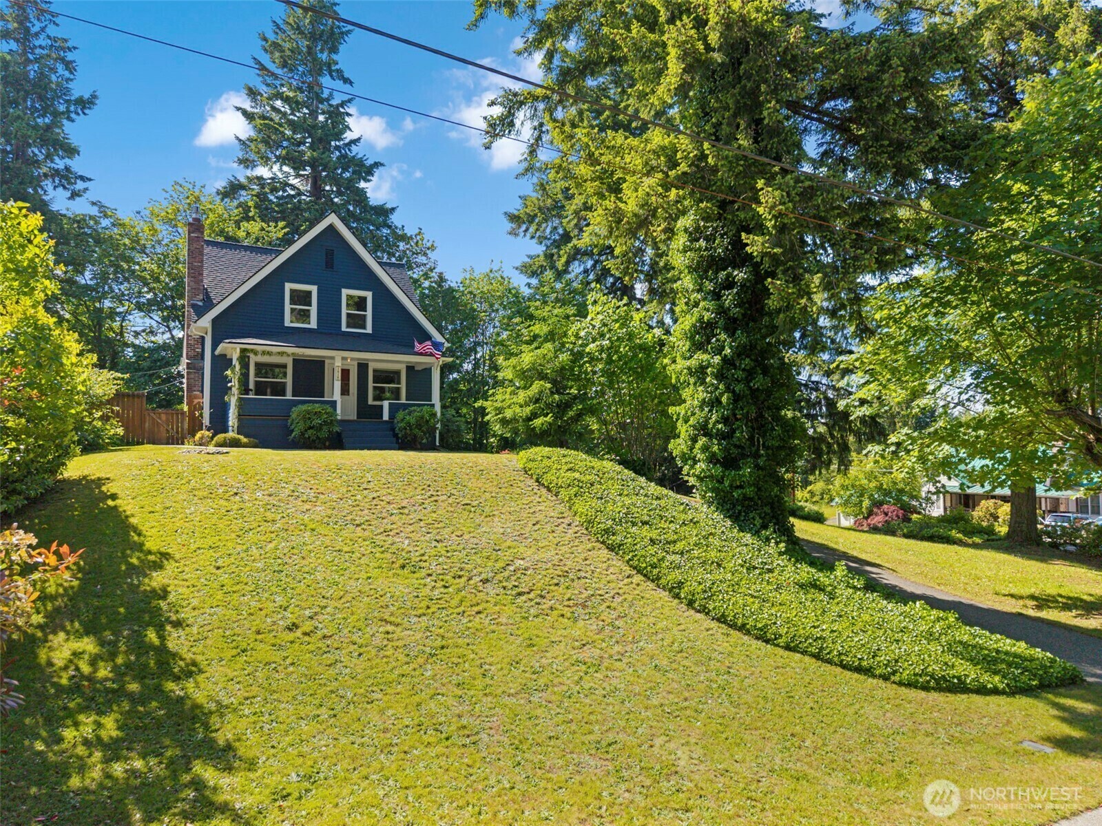 Property Photo: 1010 Tacoma Avenue WA 98366