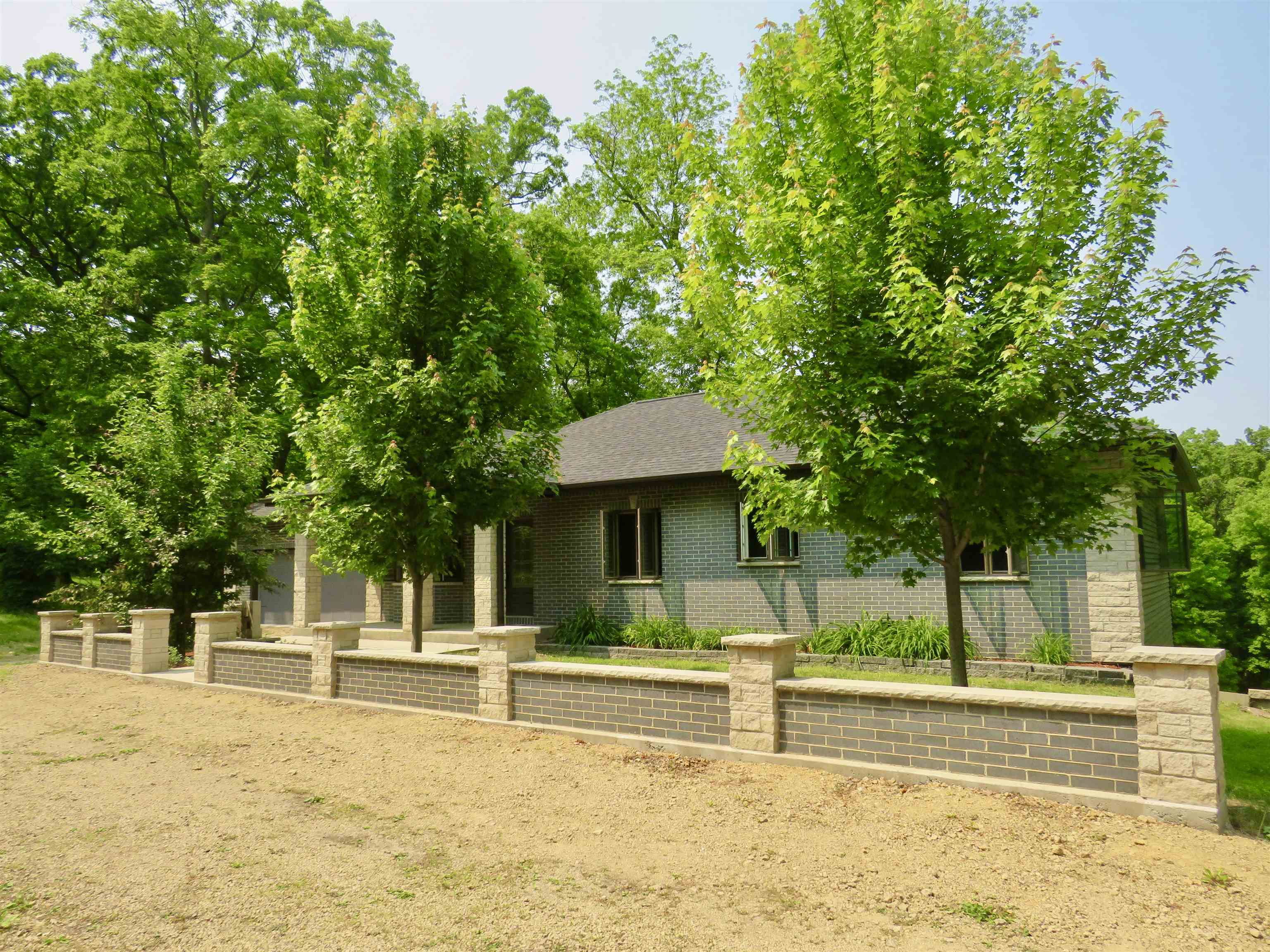 Property Photo: 7498 Chestnut Drive IL 61036