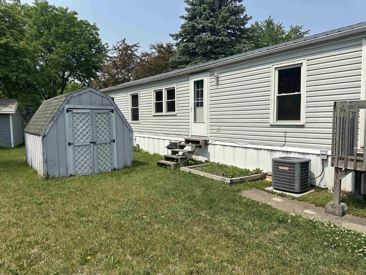 Property Photo:  666 S Bluff #818 Street  IL 61080 