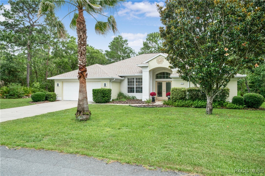 Property Photo: 5 Primula Court W FL 34446