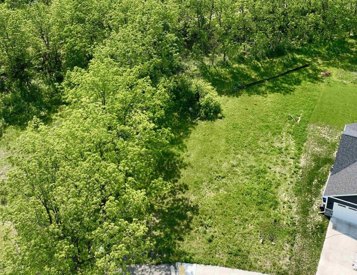 101 Douglas Drive  Brooklyn WI 53521 photo