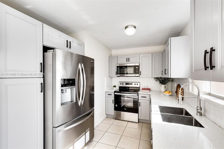 Property Photo:  2053 SW 87th Ter  FL 33025 