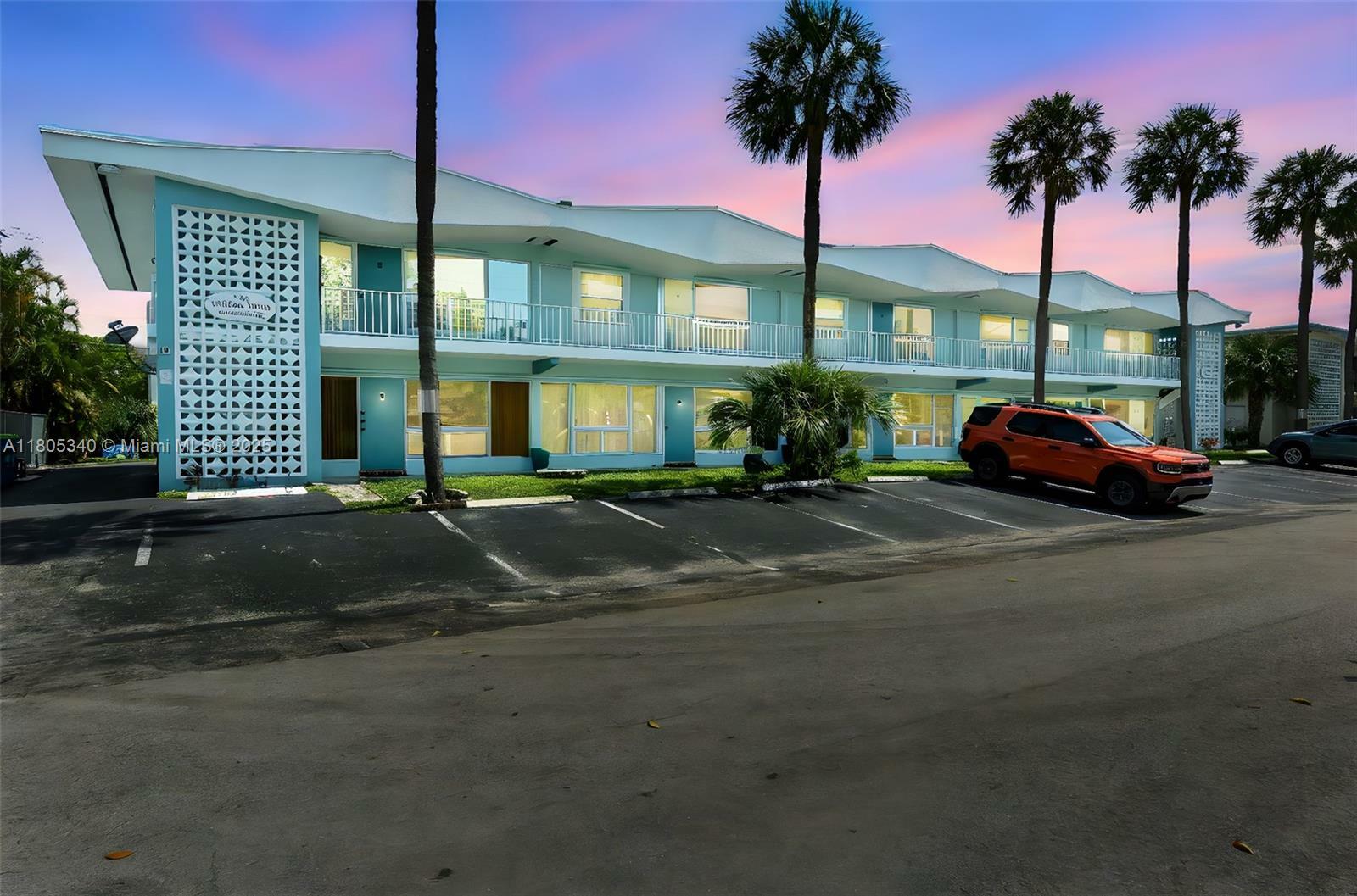 Property Photo:  733 NW 30th Ct 2  FL 33311 