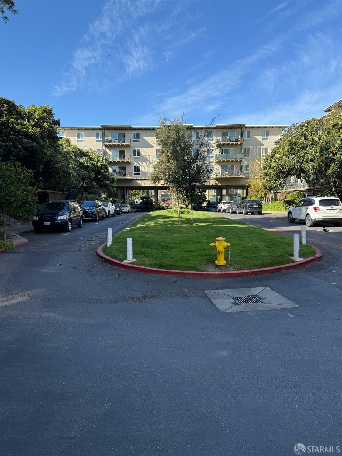 Property Photo: 816 N Delaware Street 409 CA 94401