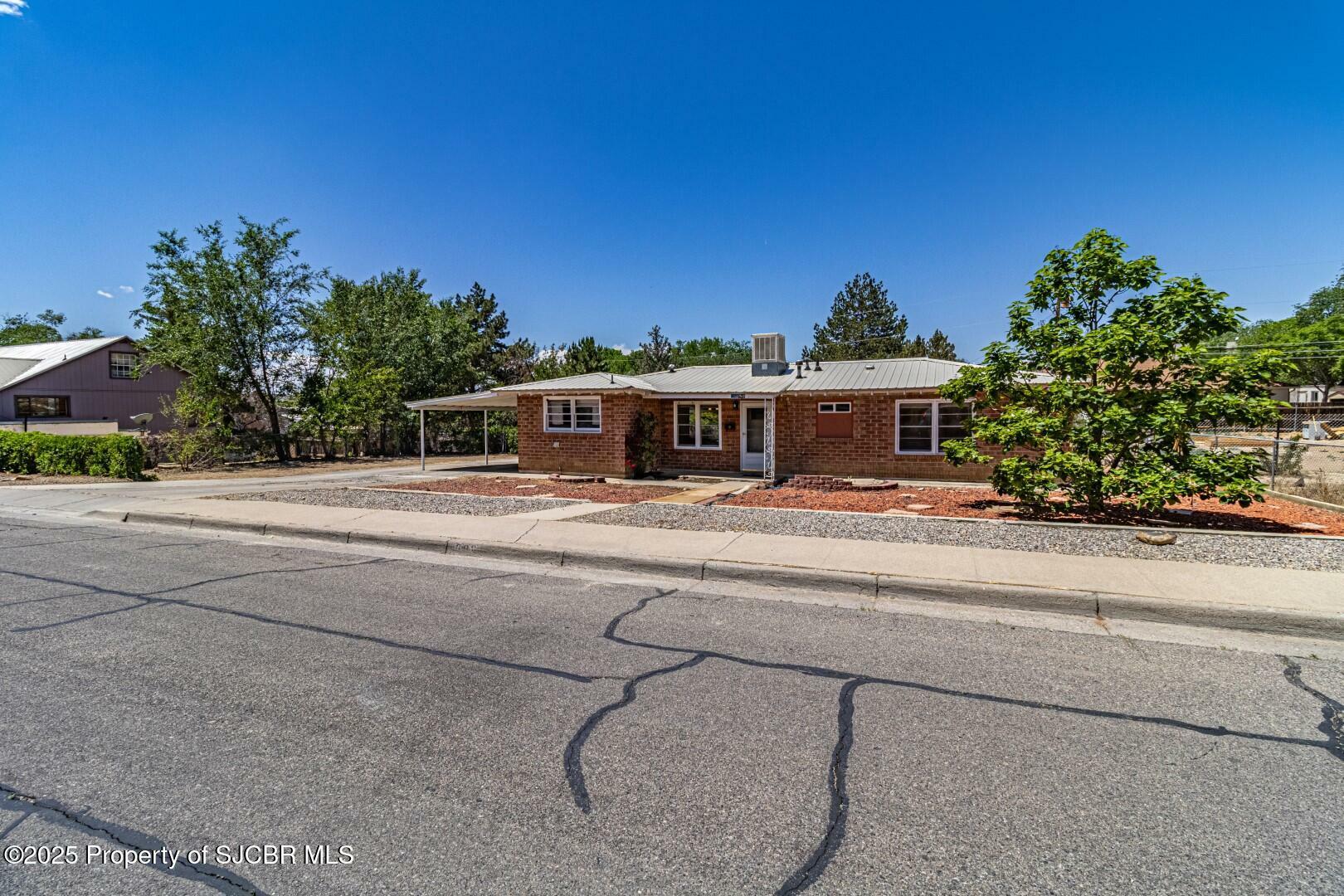 Property Photo: 609 N Allen Avenue NM 87401
