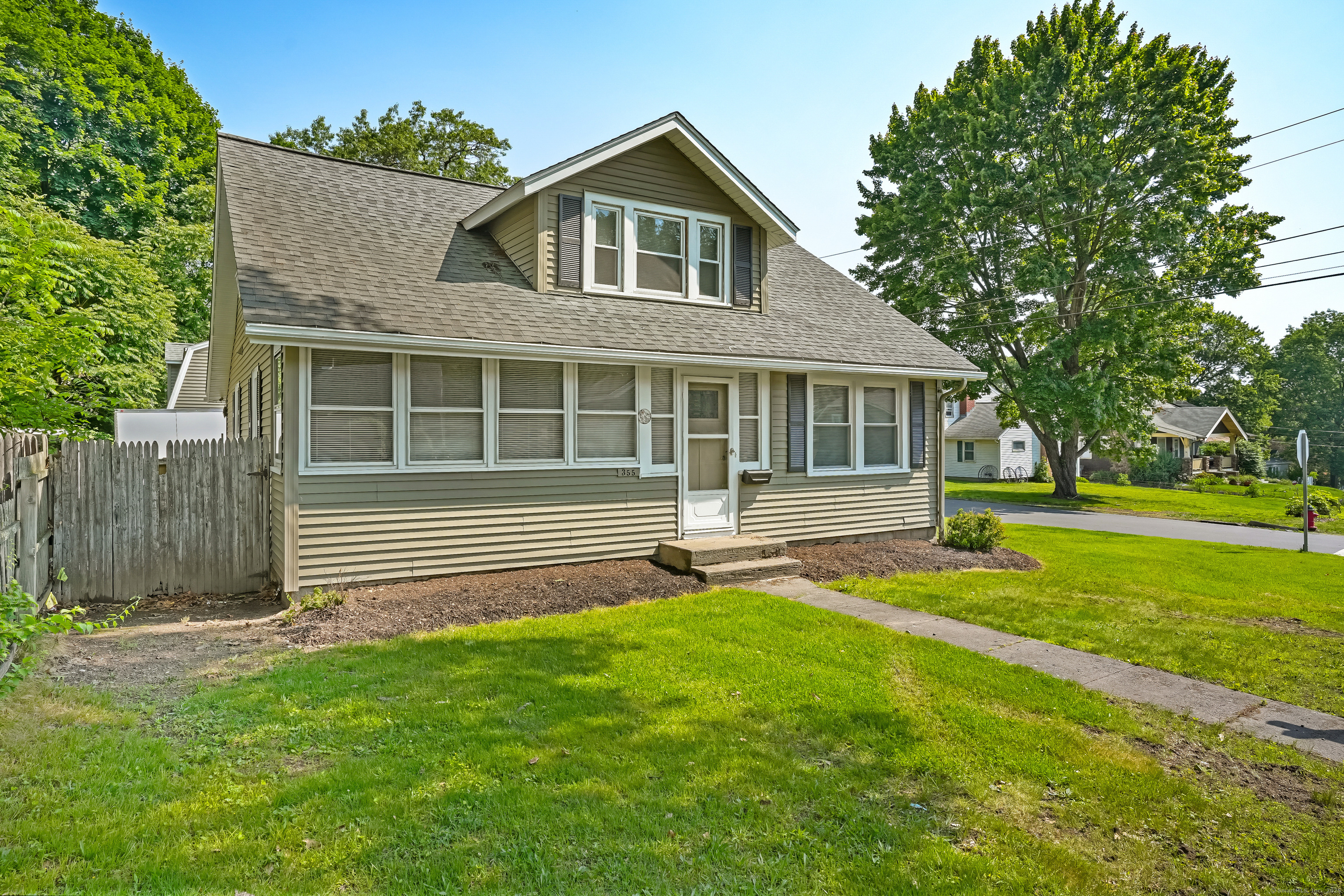 355 Farmington Avenue  Bristol CT 06010 photo