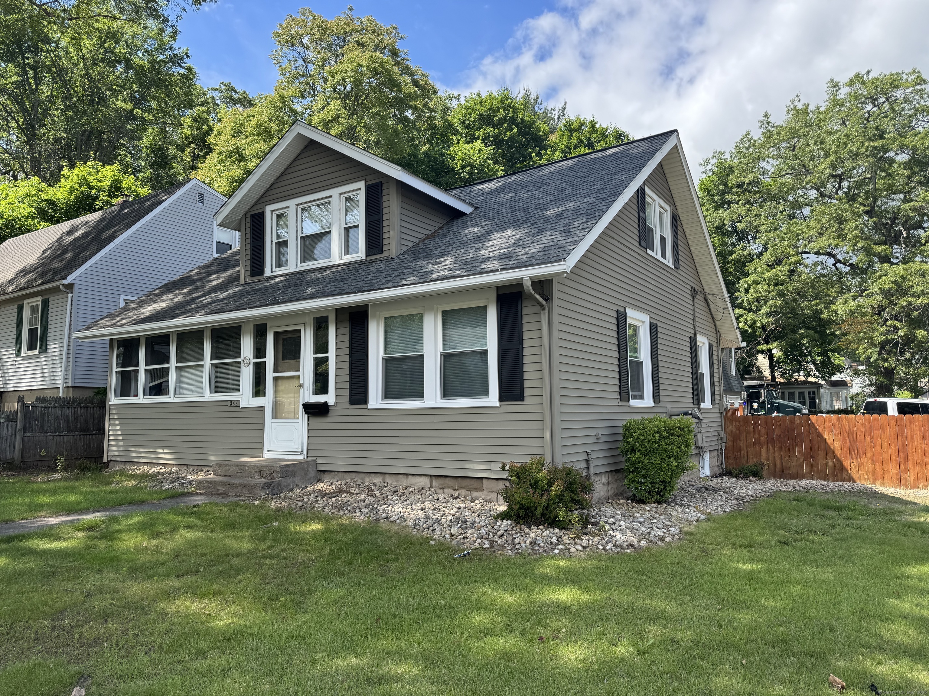 Property Photo: 355 Farmington Avenue CT 06010
