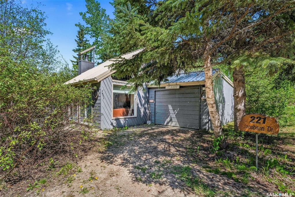 Property Photo: 221 Jacobson Drive SK S0J 0N0